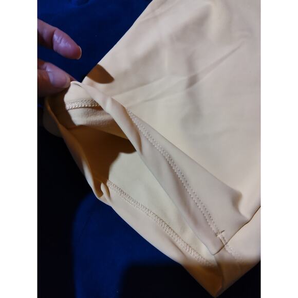 New Skatie Biker Cut Shorts Buttercup Size  L athletic gym casual Deigned Venice - Picture 5 of 9